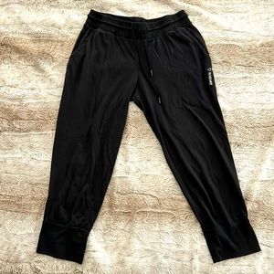 Reebok Capri sweats in Black